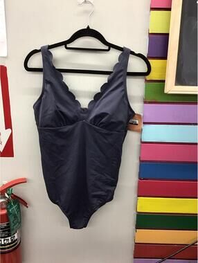 Shade & shore one piece swimsuit large scalloped navy new from target